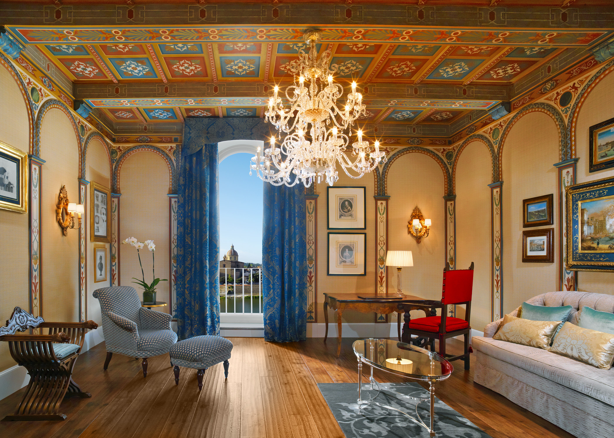 st-regis-florence-royal-suite-living-room